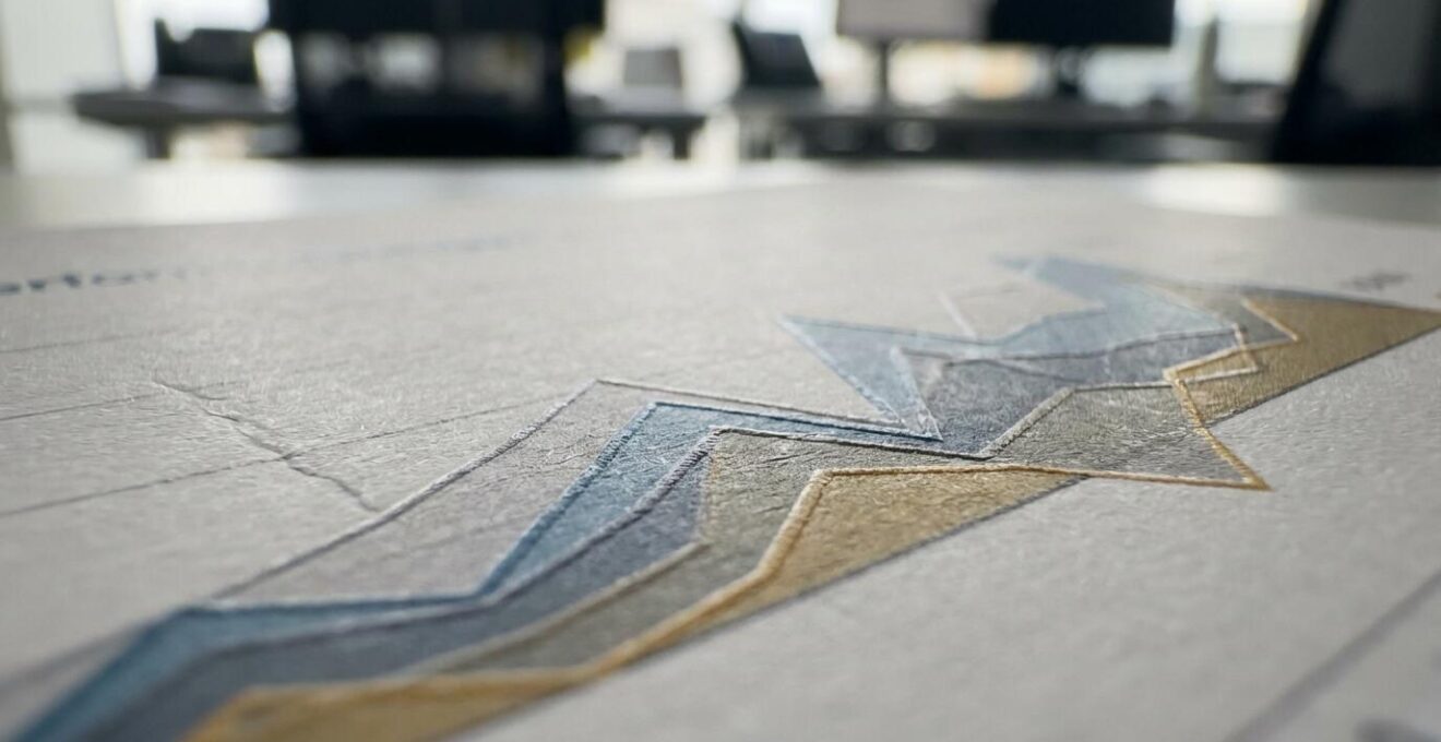 Vue macro d'un tableau de bord avec graphiques et indicateurs de performance